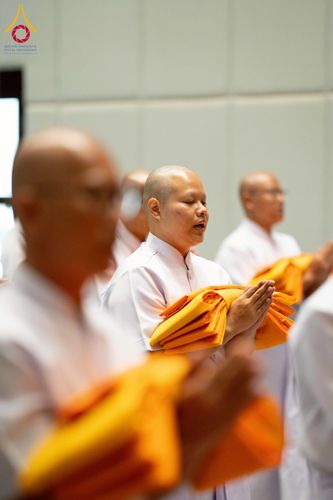 ภาพ No.244748:วันเสาร์ที่ 6 กันยายน พ.ศ. 2568 พิธีถวายบาตร บรรพชา อุปสมบทของนาคธรรมทายาท โครงการอุปสมบทหมู่บูชาธรรมครบรอบ 108 ปี  วันครูผู้ค้นพบวิชชาธรรมกาย ณ โบสถ์พระไตรปิฎก วัดพระธรรมกาย