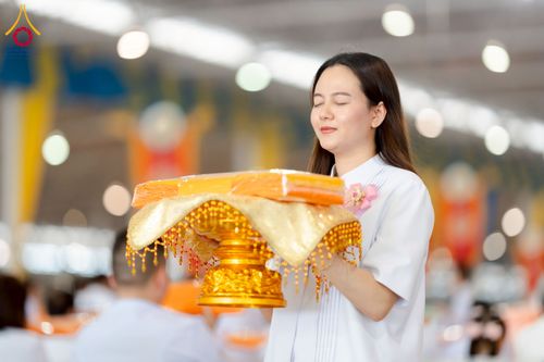 ภาพ No.215352:วันอาทิตย์ต้นเดือนที่ 6 เมษายน พ.ศ. 2568 ขบวนอัญเชิญผ้าป่าสมทบ มหาสังฆทาน 40,000 กว่าวัดทั่วประเทศ ณ สภาธรรมกายสากล วัดพระธรรมกาย