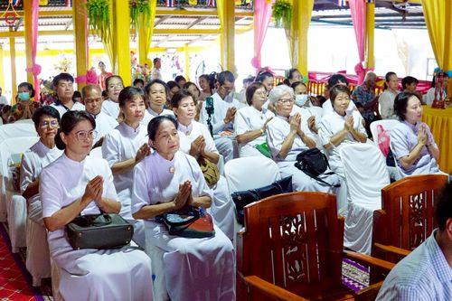 ภาพ No.260820:วันที่ 12 ตุลาคม พ.ศ. 2568 พิธีทอดกฐินสามัคคีทั่วไทย 30,000 วัด โดยคณะศิษยานุศิษย์ บูชาธรรม 81 ปี หลวงพ่อธัมมชโย ณ วัดทองรำไพ ต.แหลมฟ้าผ่า อ.พระสมุทรเจดีย์ จ.สมุทรปราการ