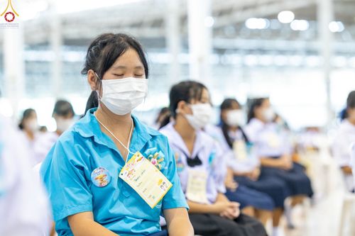 ภาพ No.89621:อบรมเชิงปฏิบัติการจัดกิจกรรมทอดกฐินสัมฤทธิ์ และพิธีมอบผ้าไตรประธานกฐินสัมฤทธิ์เด็กดี V-Star ประจำปีพุทธศักราช 2566  วันเสาร์ที่ 9 กันยายน พ.ศ. 2566 ณ สภาธรรมกายสากล วัดพระธรรมกาย จ.ปทุมธานี