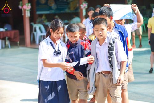 ภาพ No.180115:กิจกรรมวันรวมพลังเด็กดี V-Star ผู้นำฟื้นฟูศีลธรรมโลก ประจำปีพุทธศักราช 2567 จังหวัดสุโขทัย เพื่อรวมพลังสร้างความดี นั่งสมาธิภาวนาถวายเป็นพุทธบูชา และเพื่อส่งเสริมการเรียนรู้พระพุทธศาสนา วันที่ 3 ธันวาคม พ.ศ. 2567