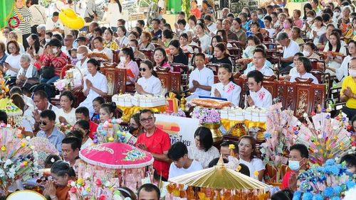 ภาพ No.183705:พิธีทอดกฐิน ณ ที่พักสงฆ์สำนักปฎิบัติธรรมศรีมงคล ต.บางแม่นาง อ.บางใหญ่ จ.นนทบุรี  ในโครงการทอดกฐินสามัคคีทั่วไทย 30,000 วัด บูชาธรรม 80 ปี หลวงพ่อธัมมชโย โดยคณะศิษยานุศิษย์วัดพระธรรมกาย วันที่ 10 พฤศจิกายน พ.ศ. 2567