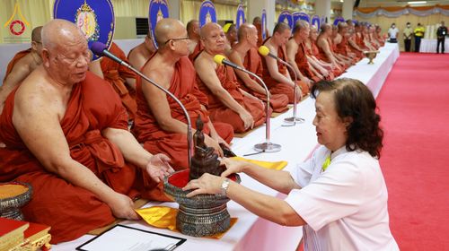 ภาพ No.181563:พิธีทอดกฐิน ณ วัดศิริพงษ์ธรรมนิมิต เขตบางเขน กรุงเทพมหานคร ในโครงการทอดกฐินสามัคคีทั่วไทย 30,000 วัด บูชาธรรม 80 ปี หลวงพ่อธัมมชโย โดยคณะศิษยานุศิษย์วัดพระธรรมกาย วันที่ 27 ตุลาคม พ.ศ. 2567