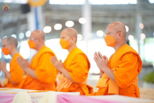 ภาพ No.76602:พิธีถวายโคมมาฆประทีป น้อมถวายเป็นพุทธบูชา แด่คณะพระภิกษุ สามเณร วัดพระธรรมกาย วันที่ 25 กุมภาพันธ์ พ.ศ. 2566