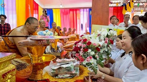 ภาพ No.264034:วันที่ 19 ตุลาคม พ.ศ. 2568 พิธีทอดกฐินสามัคคีทั่วไทย 30,000 วัด โดยคณะศิษยานุศิษย์ บูชาธรรม 81 ปี หลวงพ่อธัมมชโย ณ วัดน้อยนางหงษ์ ต.ท่าจีน  อ.เมืองสมุทรสาคร จ.สมุทรสาคร