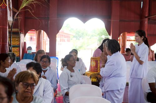 ภาพ No.270490:วันที่ 23 ตุลาคม พ.ศ. 2568 พิธีทอดกฐินสามัคคีทั่วไทย ณ วัดสำโรง ต.สำโรงใหม่ อ.ละหานทราย จ.บุรีรัมย์ โดยคณะศิษยานุศิษย์ บูชาธรรม 81 ปี หลวงพ่อธัมมชโย