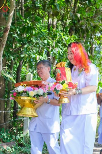 ภาพ No.168842:พิธีทอดกฐิน ณ วัดบ้านน้ำอ้อม จ.บุรีรัมย์ ในโครงการกฐินสามัคคีทั่วไทย 30,000 วัด บูชาธรรม 80 ปี หลวงพ่อธัมมชโย โดยคณะศิษยานุศิษย์วัดพระธรรมกาย วันที่ 23 ตุลาคม พ.ศ. 2567