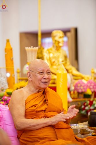 ภาพ No.84933:พิธีทำสามีจิกรรมและรับฟังโอวาท จากพระผู้ใหญ่ พระมหาเถระ พระสังฆาธิการ เนื่องในเทศกาลเข้าพรรษา ของคณะสงฆ์วัดพระธรรมกาย นำโดยหลวงพ่อทัตตชีโว วันที่ 3 สิงหาคม พ.ศ. 2566