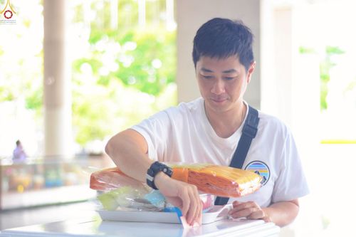 ภาพ No.246965:วันที่ 20 กันยายน พ.ศ. 2568 พิธีถวายเมนูสวรรค์เพื่อการบรรลุธรรม ณ หอฉันคุณยายอาจารย์ฯ วัดพระธรรมกาย