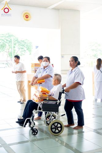 ภาพ No.265874:วันพุธที่ 5 พฤศจิกายน พ.ศ. 2568 (วันพระ ขึ้น 15 ค่ำ เดือน 12) พิธีบุพเปตพลี ครั้งที่ 172 ร่วมอุทิศบุญแด่หมู่ญาติที่ล่วงลับไปแล้ว และสืบทอดอายุพระพุทธศาสนา ณ หอฉันคุณยายอาจารย์ฯ วัดพระธรรมกาย