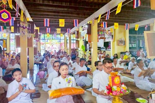 ภาพ No.264222:วันที่ 22 ตุลาคม พ.ศ. 2568 พิธีทอดกฐินสามัคคีทั่วไทย 30,000 วัด โดยคณะศิษยานุศิษย์ บูชาธรรม 81 ปี หลวงพ่อธัมมชโย ณ วัดสระบัวดอนหัน ตำบลยางคำ  อำเภอหนองเรือ จังหวัดขอนแก่น