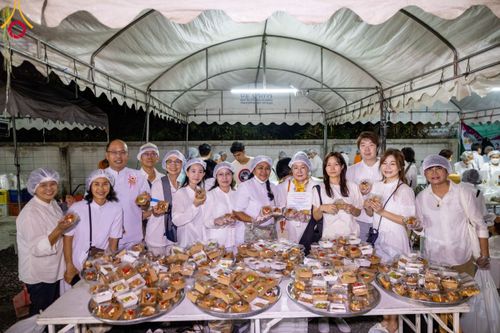 ภาพ No.116244:พิธีถวายภัตตาหารเป็นสังฆทาน แด่คณะพระธรรมยาตรา ปีที่ 12 วันที่ 21 มกราคม พ.ศ. 2567 ณ วัดโบสถ์(บน) บางคูเวียง จ.นนทบุรี