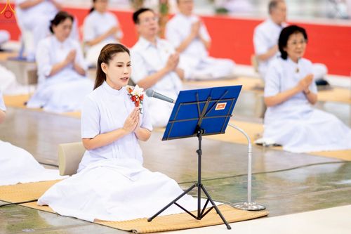 ภาพ No.233920:วันอาทิตย์ที่ 20 กรกฎาคม พ.ศ.2568 พิธีจุดเทียนใจ ไฟนิรันด์ อนันตชัย วัดพระธรรมกาย