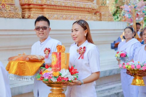 ภาพ No.264185:วันที่ 21 ตุลาคม พ.ศ. 2568 พิธีทอดกฐินสามัคคีทั่วไทย 30,000 วัด โดยคณะศิษยานุศิษย์ บูชาธรรม 81 ปี หลวงพ่อธัมมชโย ณ วัดสว่างโพธิ์ศรี ตำบลยางคำ อำเภอหนองเรือ จังหวัดขอนแก่น