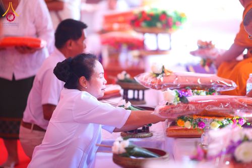 ภาพ No.172987:พิธีทอดกฐิน วัดป่าดอยพระบาท จ.เชียงราย ในโครงการกฐินสามัคคีทั่วไทย 30,000 วัด บูชาธรรม 80 ปี หลวงพ่อธัมมชโย โดยคณะศิษยานุศิษย์วัดพระธรรมกาย วันที่ 26 ตุลาคม พ.ศ. 2567