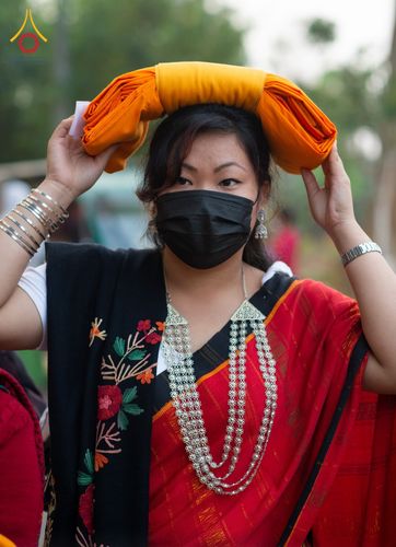 ภาพ No.75890:พิธีบรรพชาสามเณร ณ วัดปันชารี สันติปูร์ อรัญกฏิ เมืองคาร์กาชารี ประเทศบังกลาเทศ วันที่ 10 กุมภาพันธ์ พ.ศ. 2566