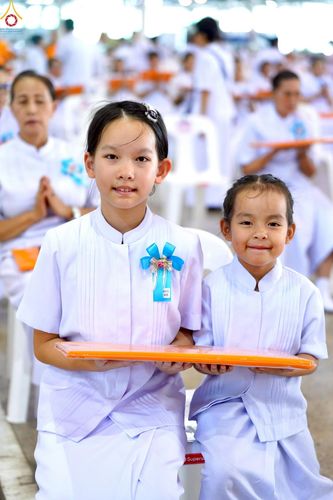 ภาพ No.277444:วันอาทิตย์ต้นเดือนที่ 7 ธันวาคม พ.ศ.2568 พิธีทอดผ้าป่าต้นสมบัติจักรพรรดิ ณ สภาธรรมกายสากล วัดพระธรรมกาย