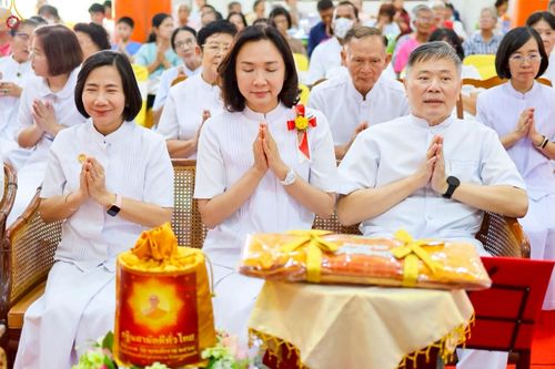 ภาพ No.264952:วันที่ 23 ตุลาคม พ.ศ. 2568 พิธีทอดกฐินสามัคคีทั่วไทย 30,000 วัด โดยคณะศิษยานุศิษย์ บูชาธรรม 81 ปี หลวงพ่อธัมมชโย ณ วัดจุฬามุนี อำเภอโพธิ์ทอง จังหวัดอ่างทอง