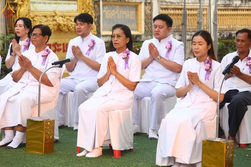 ภาพ No.135357:โครงการตักบาตรข้าวสารอาหารแห้งพระภิกษุสามเณร ๑,๐๐๐ รูป วันอังคารที่ ๙ เมษายน พ.ศ.๒๕๖๗ ณ ถนนหน้าที่ว่าการอำเภอคลองขลุง (เส้นเลียบแม่น้ำปิง) ตำบลคลองขลุง อำเภอคลองขลุง จังหวัดกำแพงเพชร