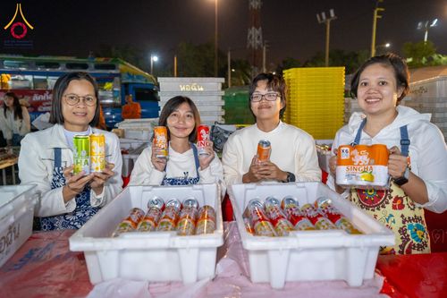 ภาพ No.196879:พิธีถวายภัตตาหารเป็นสังฆทาน แด่พระธรรมยาตรา ณ วัดโบสถ์(บน) ตำบลบางคูเวียง อำเภอบางกรวย จังหวัดนนทบุรี ในโครงการธรรมยาตรา กตัญญูบูชา มหาปูชนียาจารย์ พระมงคลเทพมุนี(สด จนฺทสโร) พระผู้ปราบมาร อนุสรณ์สถาน 7 แห่ง ปีที่ 13 วันที่ 18 มกราคม พ.ศ. 2568