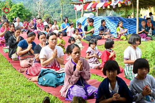 ภาพ No.176685:พิธีทอดกฐิน สำนักสงฆ์เคาะทีโคะ อ.ท่าสองยาง จ.ตาก ในโครงการกฐินสามัคคีทั่วไทย 30,000 วัด บูชาธรรม 80 ปี หลวงพ่อธัมมชโย โดยคณะศิษยานุศิษย์วัดพระธรรมกาย วันที่ 10 พฤศจิกายน พ.ศ. 2567