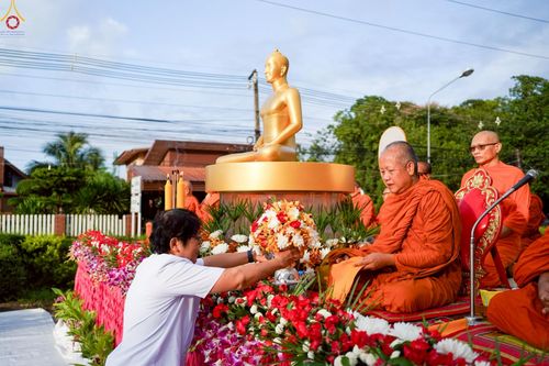 ภาพ No.229813:วันพฤหัสบดีที่ 26 มิถุนายน พ.ศ. 2568 พิธีตักบาตรพระ 1,165 รูป ฉลองก่อตั้งเมืองวานรนิวาส ครบรอบ 164 ปี ณ ถนนวานรนิวาส-อากาศอำนวย อ.วานรนิวาส จ.สกลนคร