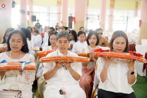 ภาพ No.257112:วันที่ 17 ตุลาคม พ.ศ. 2568 พิธีทอดกฐินสามัคคีทั่วไทย 30,000 วัด โดยคณะศิษยานุศิษย์ บูชาธรรม 81 ปี หลวงพ่อธัมมชโย ณ วัดใหม่คูเมือง อ.เดิมบางนางบวช จ.สุพรรณบุรี