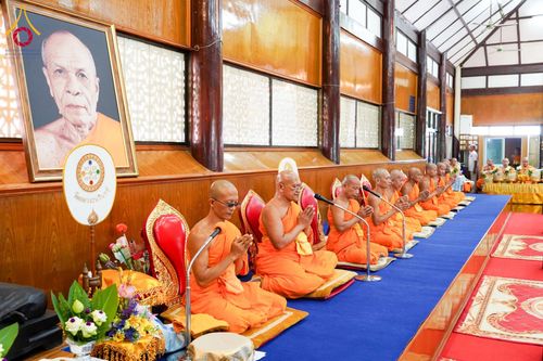 ภาพ No.183645:พิธีทอดกฐิน ณ วัดกลางธนรินทร์ จ.สิงห์บุรี ในโครงการทอดกฐินสามัคคีทั่วไทย 30,000 วัด บูชาธรรม 80 ปี หลวงพ่อธัมมชโย โดยคณะศิษยานุศิษย์วัดพระธรรมกาย วันที่ 9 พฤศจิกายน  พ.ศ. 2567