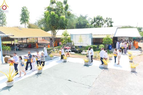 ภาพ No.104628:ทอดผ้าป่าสามัคคี เพื่อสมทบทุนสร้างหอฉัน ๑๑๓ ปี คุณยายอาจารย์มหารัตนอุบาสิกาจันทร์ขนนกยูง ครั้งที่ ๗ ในวันอาทิตย์ ที่ ๒๘ เมษายน พ.ศ. ๒๕๖๗ ณ ศูนย์การศึกษาจอมบึง ต.รางบัว อ.จอมบึง จ.ราชบุรี