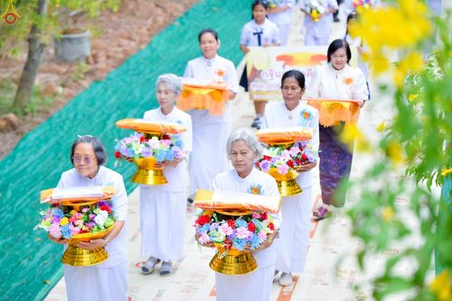 ภาพ No.271495:วันอาทิตย์ที่ 26 ตุลาคม พ.ศ. 2568 พิธีทอดกฐินสามัคคี เพื่อสร้างหอฉันและปรับปรุงอาคารสถานที่ ให้เหมาะสมในการอบรมคุณธรรมแก่เยาวชน ณ ศูนย์อบรมเยาวชนสุรินทร์