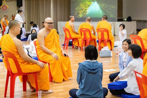 ภาพ No.60484:V.38 ทุ่มพลังเพื่อพ่อครบ 80 ปี ภาพการเตรียมงานของหน่วยงานต่างๆ เพื่อพิธีฉลองอายุวัฒนมงคล 80 ปี หลวงพ่อธัมมชโย และรับถวายมหาสังฆทาน 10,000 กว่าวัดทั่วประเทศ ในวันคุ้มครองโลก วันจันทร์ที่ 22 เมษายน พ.ศ. 2567