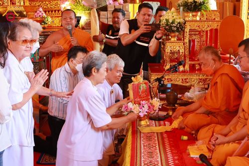 ภาพ No.178650:พิธีทอดกฐิน ณ วัดภาณุรังษี แขวงบางพลัด เขตบางพลัด กรุงเทพฯ ในโครงการกฐินสามัคคีทั่วไทย 30,000 วัด บูชาธรรม 80 ปี หลวงพ่อธัมมชโย โดยคณะศิษยานุศิษย์วัดพระธรรมกาย วันที่ 9 พฤศจิกายน พ.ศ. 2567