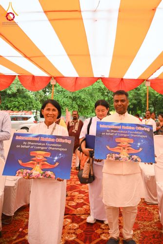 ภาพ No.179718:พิธีทอดกฐินสมทบ ณ วัดพุทธบังคลาเทศ (Bangladesh Buddhist Monastery, Bodhgaya)  เมืองพุทธคยา ประเทศอินเดีย วันที่ 11 พฤศจิกายน พ.ศ. 2567