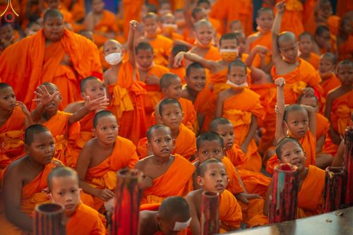 ภาพ No.80623:สามเณรชมนิทรรศการ และสื่อนวัตกรรมพระพุทธศาสนาภาพยนต์ 3 มิติ-จักรวาลนฤมิต ในโครงการบรรพชาสามเณร ฟื้นฟูพระพุทธศาสนาทั่วไทย ประจำปี 2566 ณ วัดพระธรรมกาย จ.ปทุมธานี