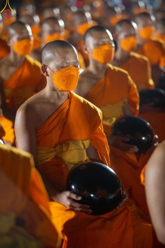 ภาพ No.112663:พิธีตักบาตรพระธรรมยาตราฯ ณ วัดสองพี่น้อง จ.สุพรรณบุรี วันที่ 15 มกราคม พ.ศ. 2567