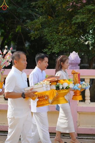 ภาพ No.168595:พิธีทอดกฐิน ณ วัดส่องคบ จ.ชัยนาท ในโครงการกฐินสามัคคีทั่วไทย 30,000 วัด บูชาธรรม 80 ปี หลวงพ่อธัมมชโย โดยคณะศิษยานุศิษย์วัดพระธรรมกาย วันที่ 20 ตุลาคม พ.ศ. 2567