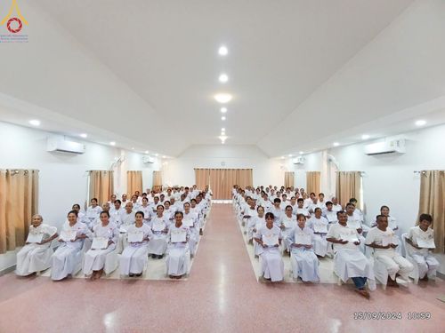 ภาพ No.155378:โครงการอุบาสกแก้ว อุบาสิกาแก้ว รุ่นที่ 2 ตัวแทนทอดกฐินสามัคคีทั่วไทย 30,000 วัด บูชาธรรม 80 ปี หลวงพ่อธัมมชโย ศูนย์ปฏิบัติธรรมเพชรบูรณ์ ต.นาป่า อ.เมือง จ.เพชรบูรณ์