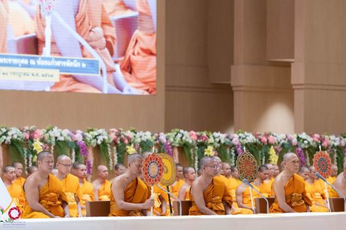 ภาพ No.145987:พิธีเจริญพระพุทธมนต์ ปฏิบัติธรรมเจริญสมาธิภาวนา เพื่อถวายเป็นพระราชกุศล แด่พระบาทสมเด็จพระเจ้าอยู่หัว เนื่องในโอกาสพระราชพิธีมหามงคล เฉลิมพระชนมพรรษา 6 รอบ 28 กรกฎาคม 2567 วันอาทิตย์ที่ 28 กรกฎาคม พ.ศ. 2567  ณ ห้องแก้วสารพัดนึก 2 สภาธรรมกายสากล