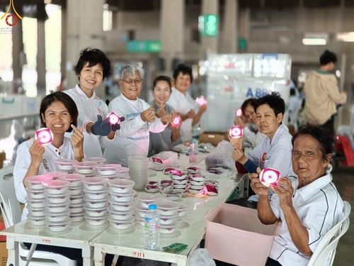 ภาพ No.137990:V.42 ก่อน กลาง เก็บ บุญวันวิสาขบูชา การเตรียมงาน การปฏิบัติงาน และการเก็บงาน ของเจ้าหน้าที่หน่วยงานต่างๆ วันวิสาขบูชา พุธที่ 22 พฤษภาคม พ.ศ. 2567