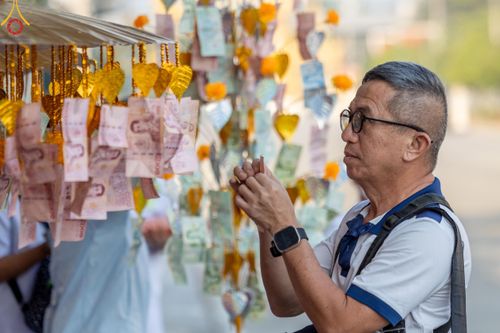 ภาพ No.191928:พิธีทอดผ้าป่าทำนุบำรุงศาสนสถาน ณ วัดสรรเพชญ ต.ยายชา อ.สามพราน จ.นครปฐม ในโครงการธรรมยาตรา กตัญญูบูชา มหาปูชนียาจารย์ พระมงคลเทพมุนี(สด จนฺทสโร) พระผู้ปราบมาร อนุสรณ์สถาน 7 แห่ง ปีที่ 13 วันที่ 9 มกราคม พ.ศ. 2568