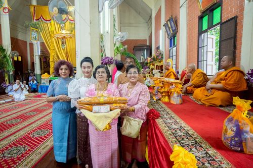 ภาพ No.252070:วันที่ 11 ตุลาคม พ.ศ. 2568 พิธีทอดกฐินสามัคคีทั่วไทย 30,000 วัด โดยคณะศิษยานุศิษย์ บูชาธรรม 81 ปี หลวงพ่อธัมมชโย ณ วัดลาดบัวหลวง จ.พระนครศรีอยุธยา