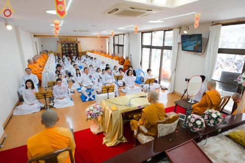 พิธีประดิษฐานยอดอุโบสถ บูชาธรรม 80 ปี หลวงพ่อธัมมชโย ณ วัดพระธรรมกายโทชิหงิ ประเทศญี่ปุ่น วันอาทิตย์ที่ 24 มีนาคม พ.ศ. 2567