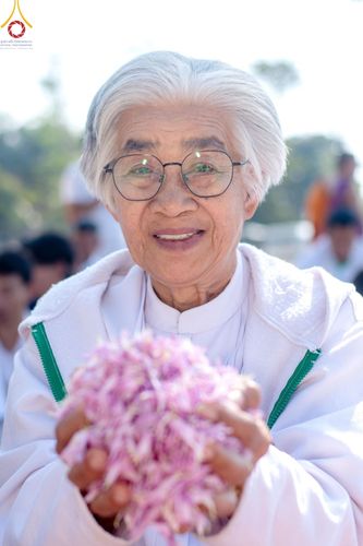 ภาพ No.206042:HAPPY FACE @ธรรมยาตรา # 1 ในโครงการธรรมยาตรา กตัญญูบูชา มหาปูชนียาจารย์ พระมงคลเทพมุนี(สด จนฺทสโร) พระผู้ปราบมาร อนุสรณ์สถาน 7 แห่ง ปีที่ 13 ระหว่างวันที่ 2-31 มกราคม พ.ศ. 2568