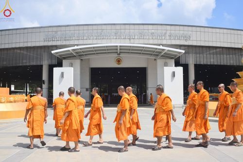 ภาพ No.157632:พิธีถวายภัตตาหารเมนูสวรรค์ ในพรรษาแห่งการเข้าถึงธรรม วันเสาร์ที่ 28 กันยายน พ.ศ. 2567 ณ หอฉันคุณยายอาจารย์ฯ วัดพระธรรมกาย