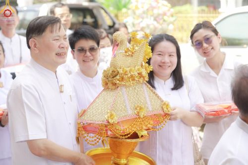 ภาพ No.171201:พิธีทอดกฐิน ณ วัดยางสุทธาราม ต.บ้านช่างหล่อ อ.บางกอกน้อย จ.กรุงเทพฯ ในโครงการกฐินสามัคคีทั่วไทย 30,000 วัด บูชาธรรม 80 ปี หลวงพ่อธัมมชโย โดยคณะศิษยานุศิษย์วัดพระธรรมกาย วันที่ 27 ตุลาคม พ.ศ. 2567