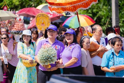 ภาพ No.176977:พิธีทอดกฐิน ณ วัดทรัพย์นาบุญยาราม ต.นาจอมเทียน อ.สัตหีบ จ.ชลบุรี ในโครงการทอดกฐินสามัคคีทั่วไทย 30,000 วัด บูชาธรรม 80 ปี หลวงพ่อธัมมชโย โดยคณะศิษยานุศิษย์วัดพระธรรมกาย วันที่ 2 พฤศจิกายน พ.ศ. 2567