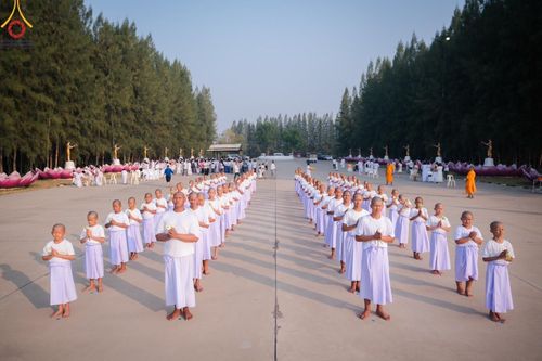 ภาพ No.135240:พิธีขอขมารับผ้าไตร, พิธีบรรพชา ในโครงการบรรพชาสามเณร ฟื้นฟูพระพุทธศาสนาทั่วไทย ณ ศูนย์อบรมเยาวชนกาญจนบุรี วันที่ 6 เมษายน พ.ศ. 2567