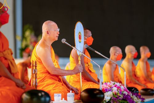 ภาพ No.92074:พิธีตักบาตร ในวันทอดกฐินสามัคคี ประจำปีพุทธศักราช 2566 วันอาทิตย์ต้นเดือนที่ 5 พฤศจิกายน พ.ศ. 2566 ณ สภาธรรมกายสากล วัดพระธรรมกาย จ.ปทุมธานี