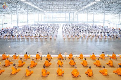 ภาพ No.91117:พิธีร่วมบุญกฐินสัมฤทธิ์ปีที่ 16 และกฐินสมทบวัดกัลยาณมิตรทั้งภายใน และต่างประเทศปีที่ 6 ณ บ้านแก้วเรือนทองคุณยายฯ วัดพระธรรมกาย วันเสาร์ที่ 21 ตุลาคม พ.ศ. 2566