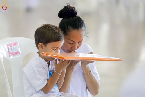 ภาพ No.99751:พิธีทอดผ้าป่า ต้นสมบัติจักรพรรดิ ในวันอาทิตย์ที่ 3 ธันวาคม พ.ศ. 2566 ณ สภาธรรมกายสากล วัดพระธรรมกาย จ.ปทุมธานี